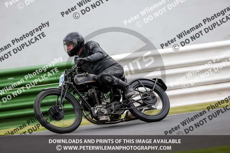 Vintage motorcycle club;eventdigitalimages;mallory park;mallory park trackday photographs;no limits trackdays;peter wileman photography;trackday digital images;trackday photos;vmcc festival 1000 bikes photographs